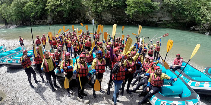 Rafting στον Άραχθο με το Γραφείο Φυσικής Αγωγής